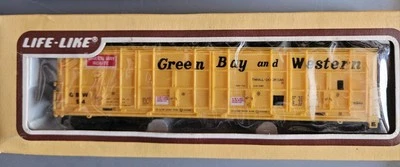 Life-Like 8-Panel 2 Bay Hopper Car ~ Green Bay & Western ~ Rd# GBW 412 - HO - Image 1 of 2