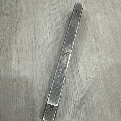 Винтажная алюминиевая складная линейка Lufkin Rule Co No 1206 (72 дюйма) с латунными соединениями - Изображение 1 из 4