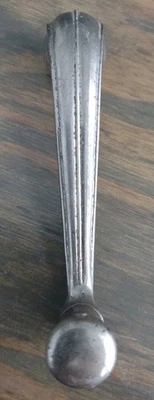 Manivela de ventana única Mopar 84756 1933-36 Plymouth Perilla de metal usada OEM Foto 1 de 3