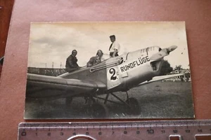 Great old photo - aircraft pilot Betty??? 1933 - 2RM sightseeing flights 1933 - Picture 1 of 3