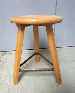 Vintage Hocker Schemel Holz Buche Werkstatt Loft Industrie Design (F24-1080) - Bild 1 von 4