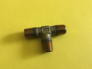 NEW CAJON / Swagelok B-4-MT 1/4"  MNPT Brass TEE - Picture 1 of 2