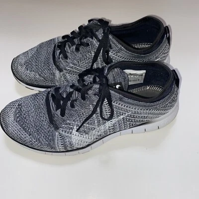 Nike Free TR 5 Flyknit Athletic Shoes Womans Size 6.5 Gray - Image 1 of 4