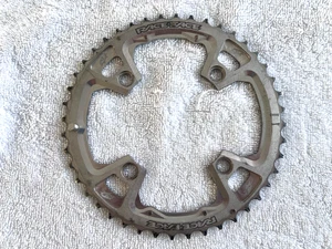 RACE FACE 104mm BCD EVOLVE Chain Ring Vintage MTB 4 Bolt Pattern RETRO BIKE 44T - Picture 1 of 5