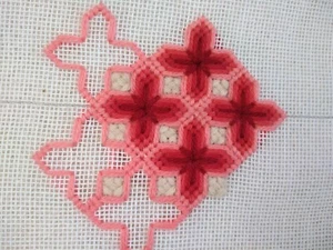 Needlework comenced Florentine (Bargelo) pattern.No wools - Picture 1 of 3