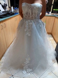 A-line princess strapless wedding dress - Picture 1 of 3