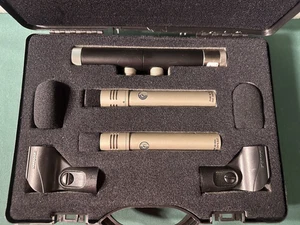 Pair of Shure KSM137 Cardioid Condenser Microphone – Studio & Stage, w/ Case. - Picture 1 of 5