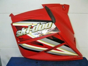 Panel de cubierta lateral izquierdo de plástico rojo SKI DOO MXZ REV Gen1 03'-08' ¡BUENA PARTE!  - Imagen 1 de 11