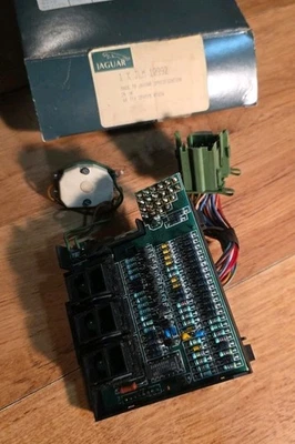 Interruptor de luz principal Jaguar XJ6 VandenPlas 1988 a 1992 JLM 10992 Foto 1 de 4