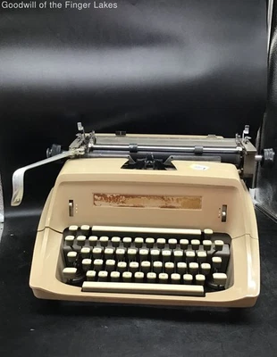 Vintage Remington Typewriter (Untested) - Image 1 of 4