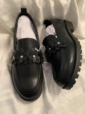 Gap Girls Size 3 Chunky Black Loafers With Flower Details Trendy Slip On New - Image 1 of 4