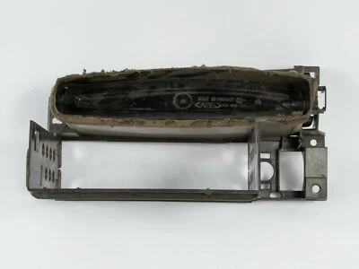 Carcasa de ventilación de aire Volkswagen 1993-1996 1H5819728B Foto 1 de 3