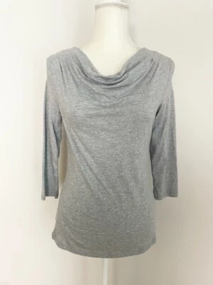 Blusa Talbots Mujer Talla XS Gris Capucha Cuello Plateada Cuentas Mangas 3/4 Foto 1 de 4