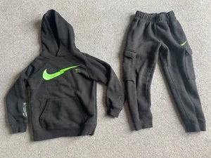 NIKE Sports HOODIE TRACKSUIT Bottoms SET (6-7 Years Childs) Black & Green 20/21 - Picture 1 of 9