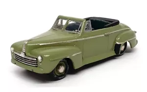 Auto Buff 1/43 Scale Built Kit #5 - 1948 Ford Conv Top Down - Green - Picture 1 of 5