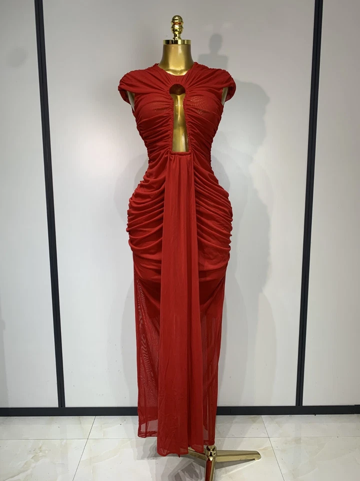 Schiaparelli Inspired Red Keyhole Gown Lined  Streachy Mesh Dress. Sz 6/8  - Image 1 of 4