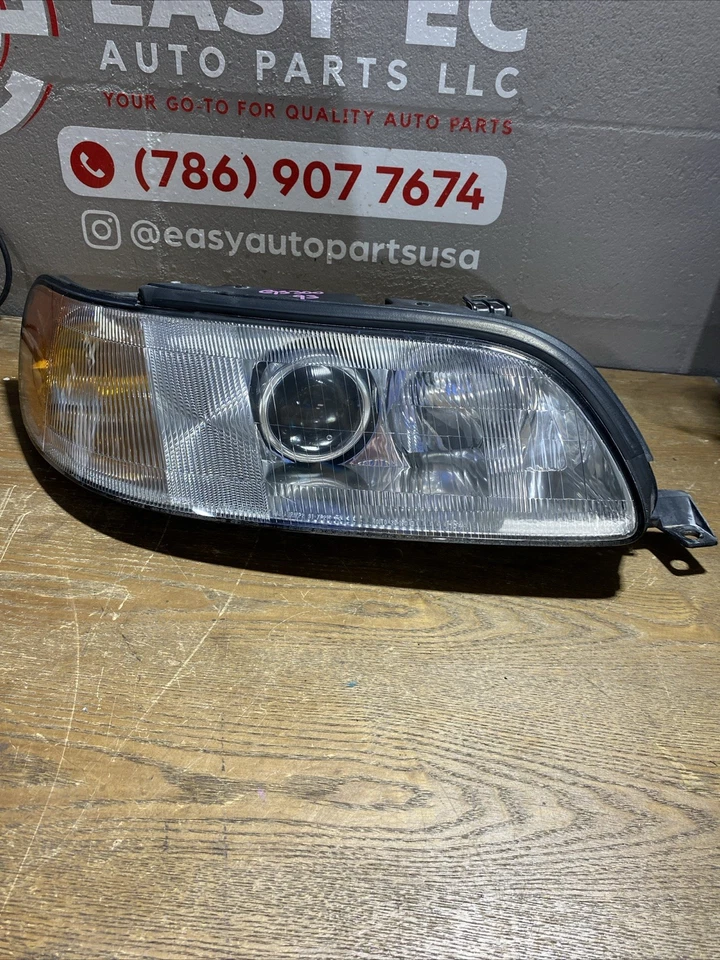 FARO DERECHO DEL LADO DEL PASAJERO LEXUS GS300 OEM 1993-1997 LENTE LIMPIA TRANSPARENTE Foto 1 de 4