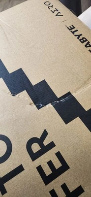 GIGABYTE AERO X16 - 16" GeForce RTX 5060 Laptop GPU - AMD Ryzen AI 7 350 - 16GB - Image 1 of 4