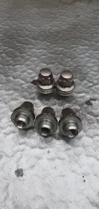 20 x ALURADMUTTERN JAGUAR CHROM LASCHENBOLZEN NIETEN QUALITÄT - Bild 1 von 5