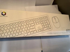 Fashion multi-color wireless keyboard and mouse set color light cream. - Picture 1 of 3