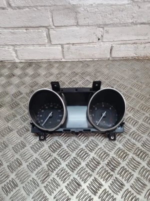 Jaguar Xe X760 BERLINA 2015-2019 2.0 Speedo Clocks - Image 1 of 4