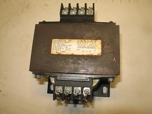 NUOVO TRASFORMATORE QUADRATO QUADRATO D 9070T1000D1 90472 220-240/440-480 110-120 1KVA A0831 - Foto 1 di 10