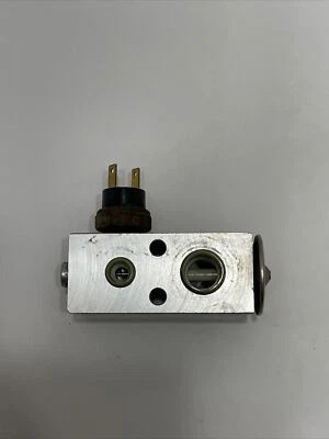 1994-1999 Dodge Neon 2.0l válvula de expansão CA A/C fabricante de equipamento original 5264744 - Imagem 1 de 3