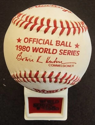 1980 RAWLINGS ORIGINAL HAITI UNUSED WORLD SERIES BASEBALL - PHILLIES V. ROYALS 8 - Image 1 of 4