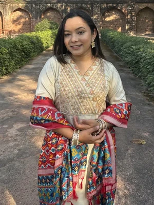 Conjunto de calça Kurti paquistanesa Bollywood mistura de seda roupa de festa indiana étnica Kurta - Imagem 1 de 4