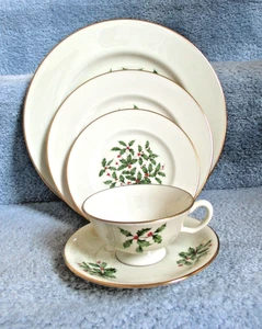 5-teiliges Gedeck Lenox Spezial Stechpalme & Beeren Geschirr Abendessen Salat B&B C&Sk - Bild 1 von 4