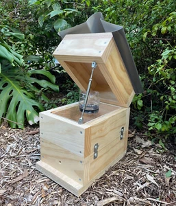 Hoop Pine OATH Native Bee Hive Honey Jar Perspex Beehive Box Bush Bee Roof - Picture 1 of 12