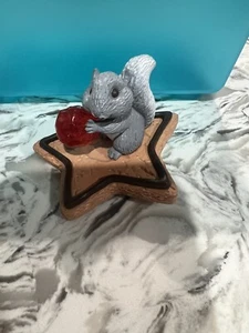 1988 Hallmark Sweet Star Ornament Clip On Squirrel Original Box - Picture 1 of 3