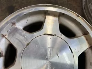 2003-2006 GMC Yukon OEM 16x7 6 Spoke Aluminum Wheel - Picture 1 of 8