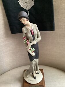 Lady with Flowers~  Giuseppe Armani 1987 Florence Italy 11" Figurine statue