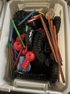 Lot of Vintage Wood & Plastic Tinker Toys Approx 245 Pieces! Building Tinkertoy - Picture 1 of 7