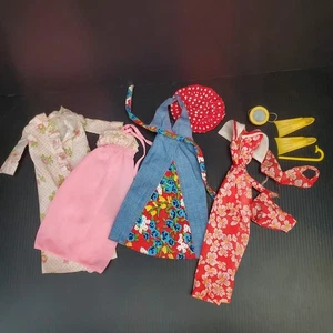 Barbie Get Ups N Go #7788 Beach, Best Buy on Vacation #7210, Floral Nightgown 70s - Bild 1 von 24