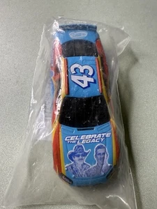 Celebrate The Legacy #43 Richard Petty 2008 Nascar Sam Bass 1:64 Die Cast - Picture 1 of 6