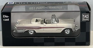 White 1957 Pontiac Bonneville Convertible Diecast Car 1:43 Scale New Ray Toys - Picture 1 of 6