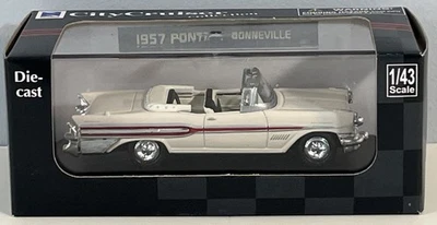 White 1957 Pontiac Bonneville Convertible Diecast Car 1:43 Scale New Ray Toys - Image 1 of 4