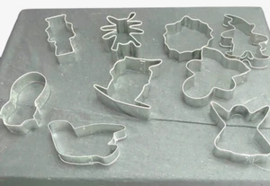 9 Assorted Tin Cookie Cutters Seasonal Vintage #2 - Picture 1 of 5