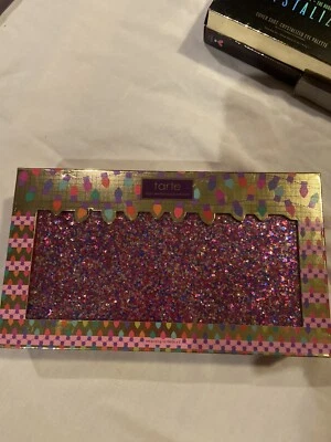 Juego de rubor y clutch Tarte Life of the Party Foto 1 de 4