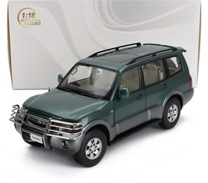 Sun-Star 1/18 Mitsubishi Pajero 3,5 L V6 V73 2006 verde gris 05831 - Imagen 1 de 12