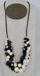 Collana vintage anni 60 avorio ,bianca e nera cm 58 - Foto 1 di 4