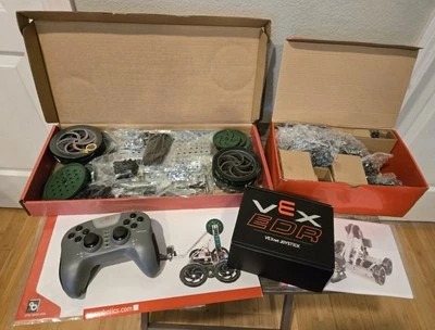 Vex EDR Robotics Clawbot Kit with VEXnet Joystick - Image 1 of 4