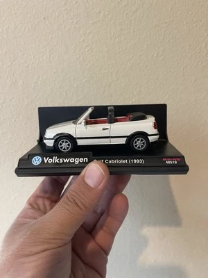 Винтажный 1993 новый Ray Volkswagen Golf кабриолет белый 1/43 - Изображение 1 из 4