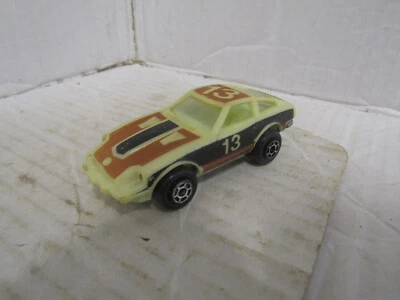 Matchbox Burnin 280 Datsun Glow in The Dark Superfast Glo Racers Hong Kong - Imagem 1 de 4