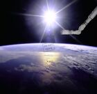 PHOTOGRAPHIE STS-77 Robot Arm Over Earth Sunburst Space Navette Endeavour 12X12
