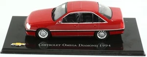 IXO - Voiture berline CHEVROLET Omega Diamond de 1994 de couleur rouge - 1/43... - Foto 1 di 1