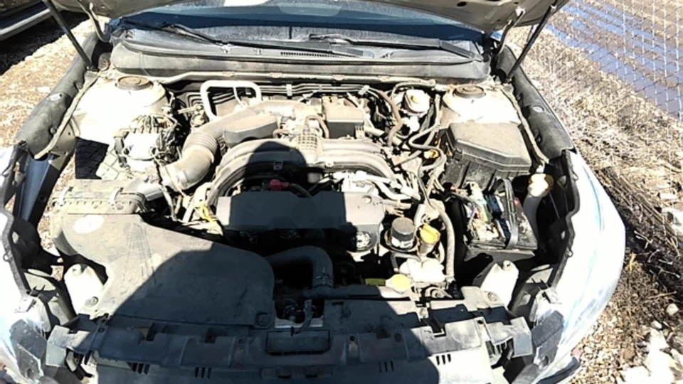 Medidor de flujo de aire de inyección de combustible usado se adapta a: Subaru Legacy 2017 2,5 L sin grado turbo Foto 1 de 4