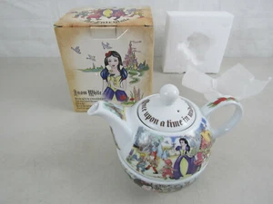 Paul Cardew Design England 2012 - Snow White Poisoned Apple Porcelain Teapot-New - Imagen 1 de 12